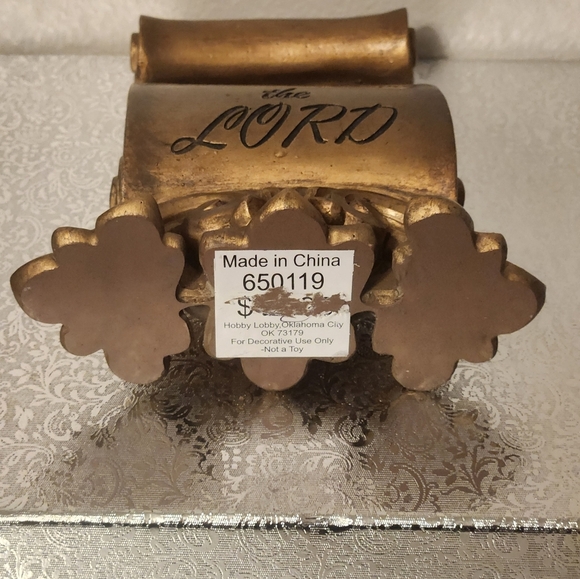 CHRISTIAN GOLDPainted Holy Decorative Scroll with Inspirational Quote - Picture 4 of 6